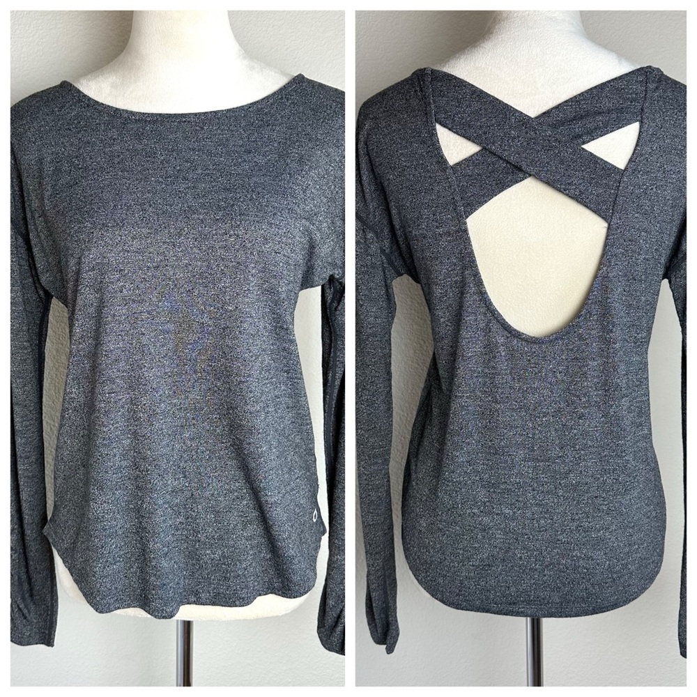 GAPFIT Athletic Top with Open Back Detail in Charcoal Gray Size Small (Like New)